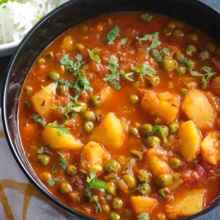 Aloo Pyaz Tamatar