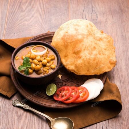 Paneer Wale Chole Bhature